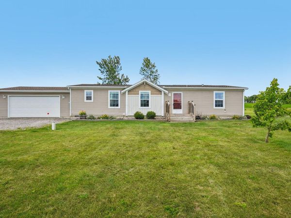 7916 State Route 559 , Zanesfield, OH 43360