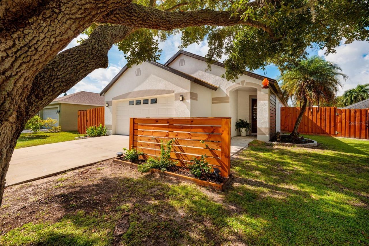 4909 70th Street E, Palmetto, FL 34221 Photo