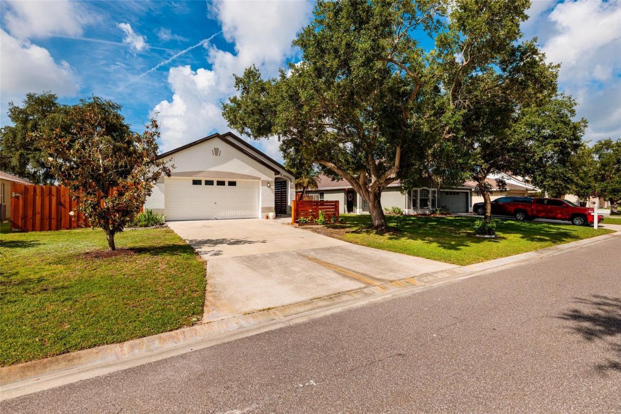 4909 70th Street E, Palmetto, FL 34221 Photo