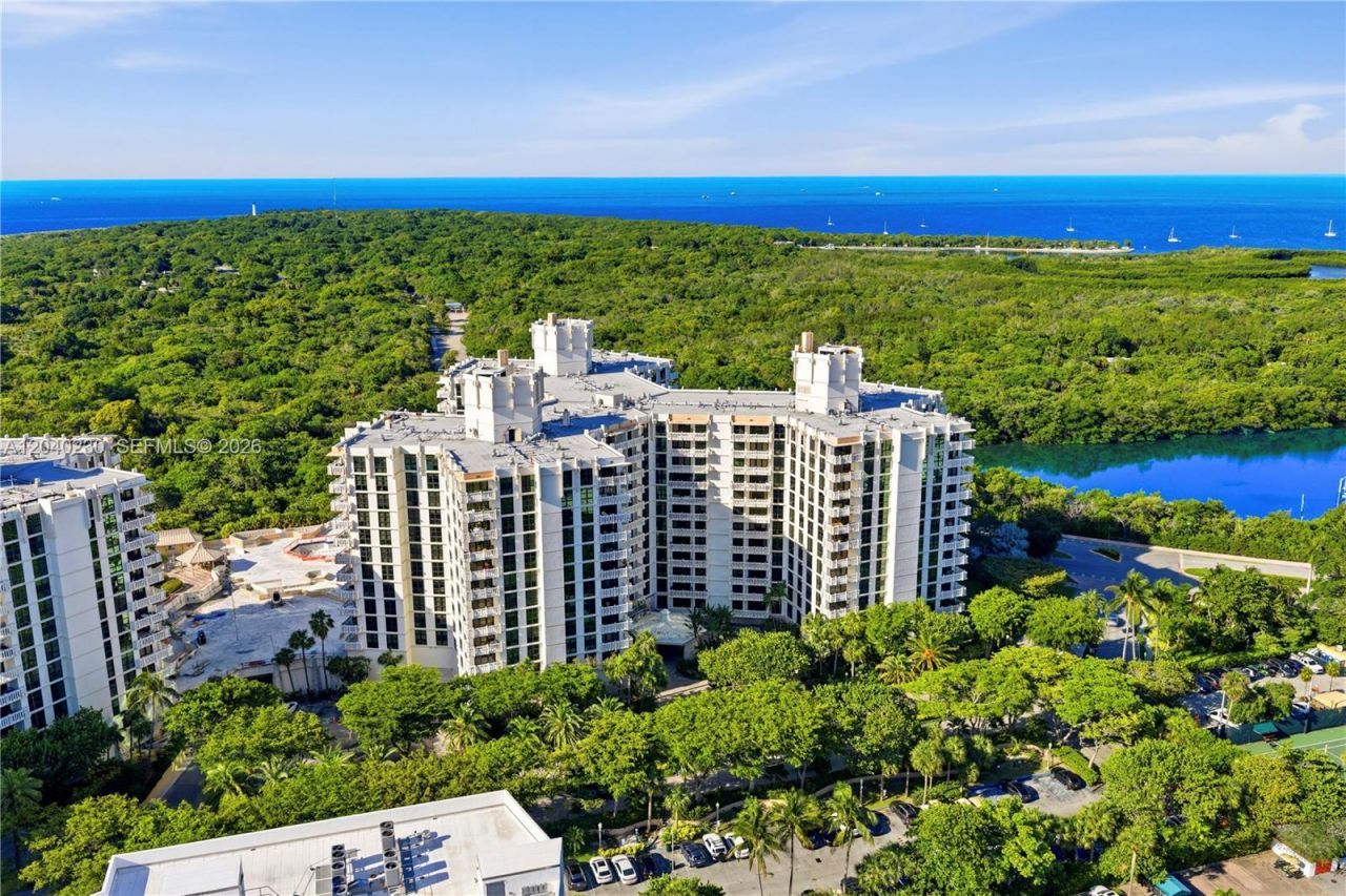 1121 Crandon Blvd , Unit E1205, Key Biscayne, FL 33149 Photo