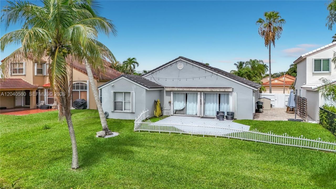 1141 NW 173rd Ave , Pembroke Pines, FL 33029 Photo