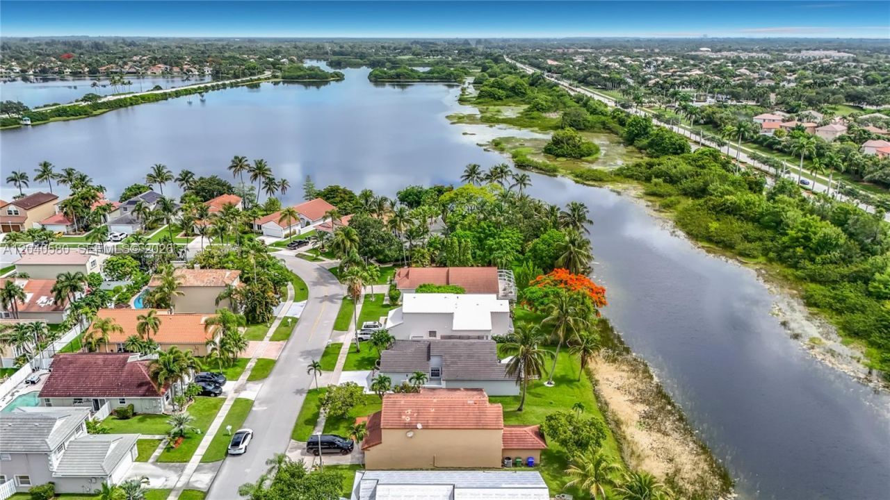 1141 NW 173rd Ave , Pembroke Pines, FL 33029 Photo