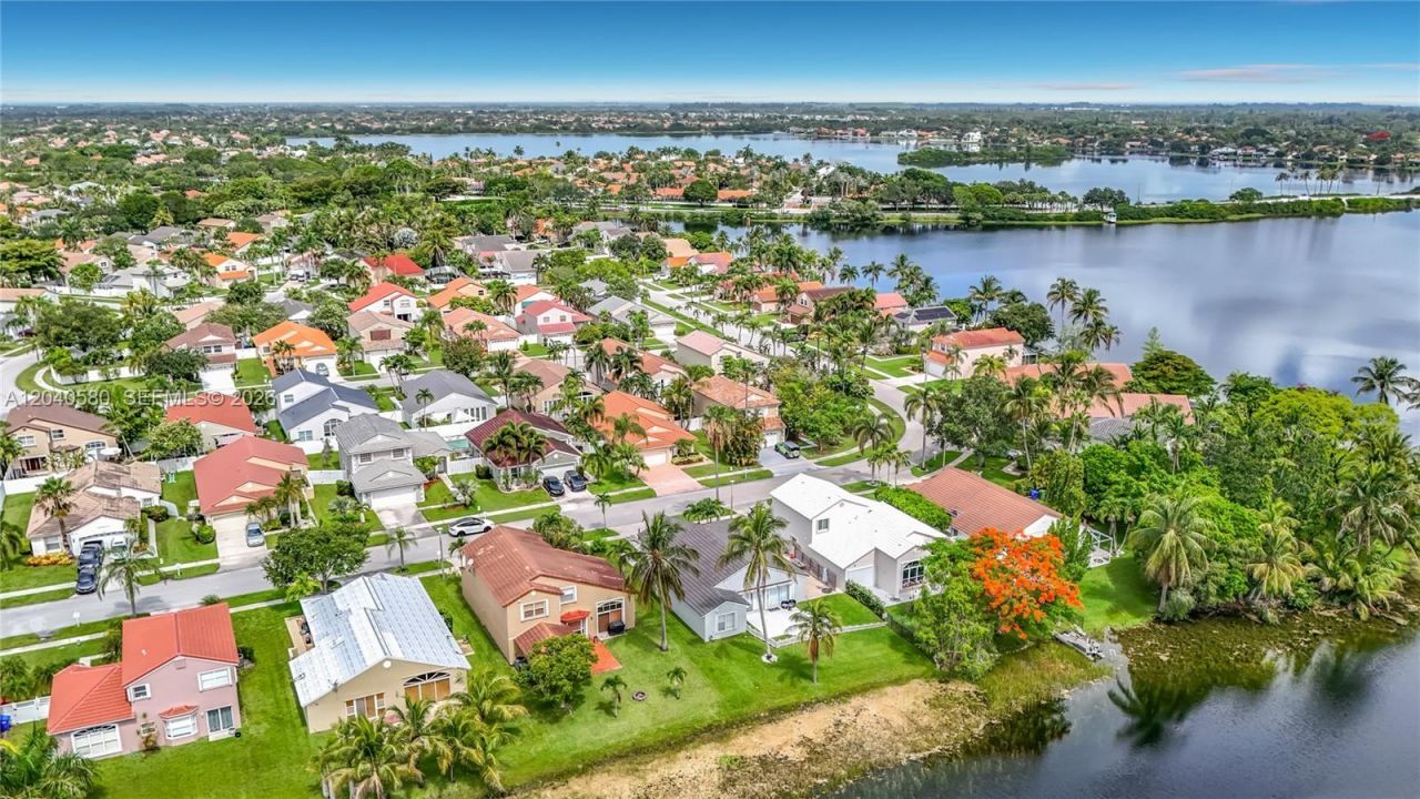 1141 NW 173rd Ave , Pembroke Pines, FL 33029 Photo