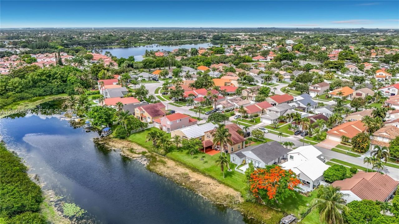 1141 NW 173rd Ave , Pembroke Pines, FL 33029 Photo