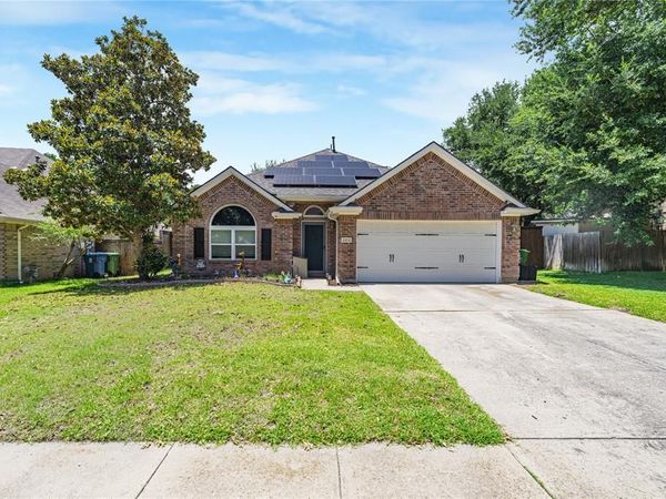 2813 Ridgemere Drive, Flower Mound, TX 75028