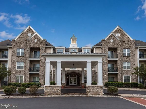 100 MIDDLESEX BOULEVARD, Unit 240, PLAINSBORO, NJ 08536