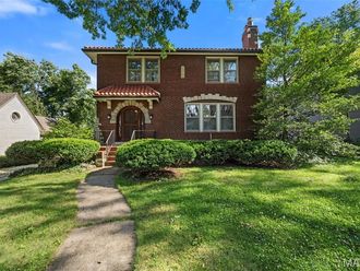 7430 Byron Place Clayton, MO 63105