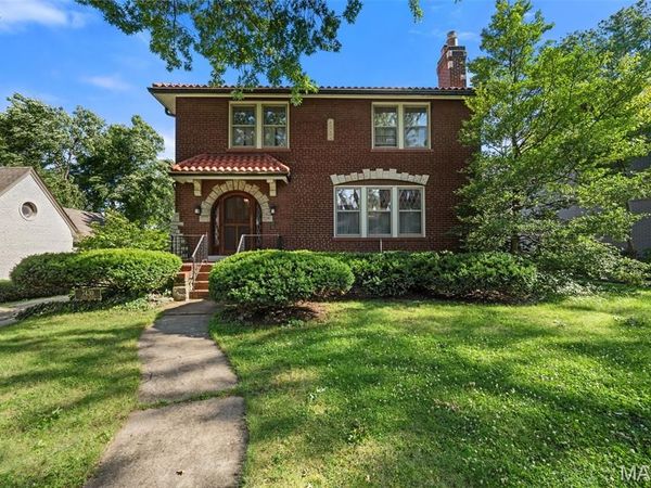 7430 Byron Place , Clayton, MO 63105