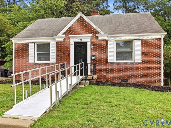 705 Elko Avenue, Colonial Heights, VA 23834
