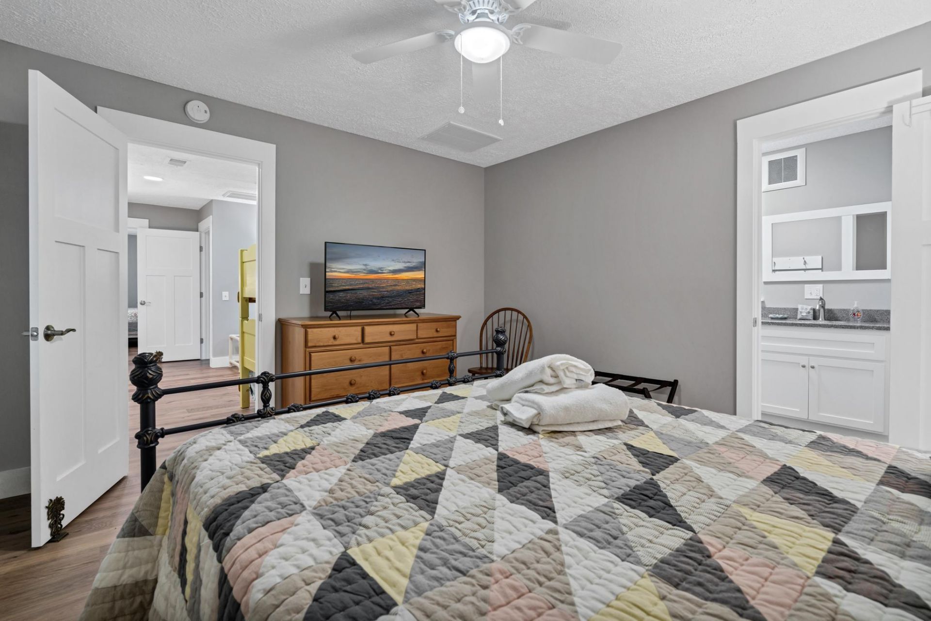 3204 Fort Street Photo 31