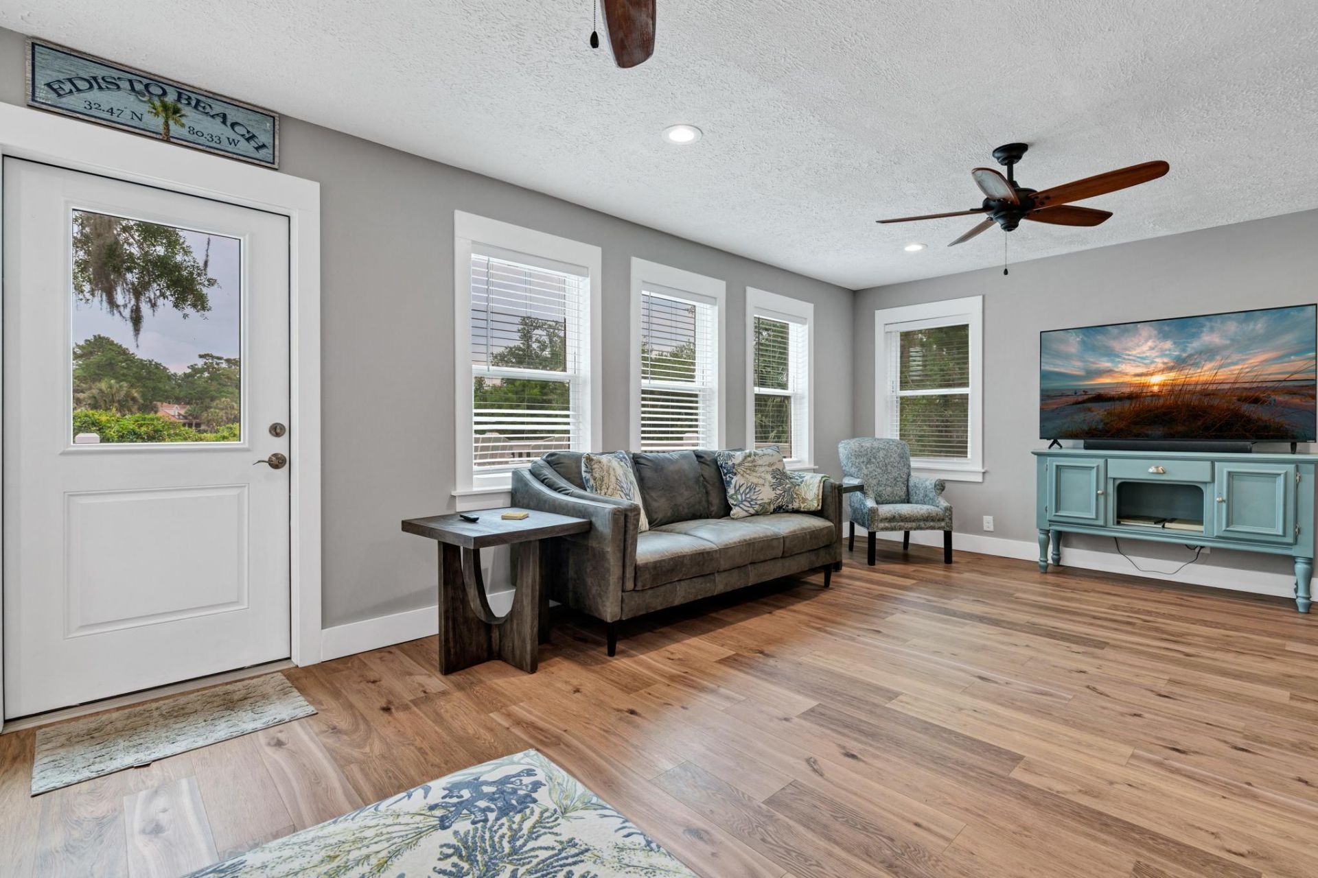 3204 Fort Street Photo 9