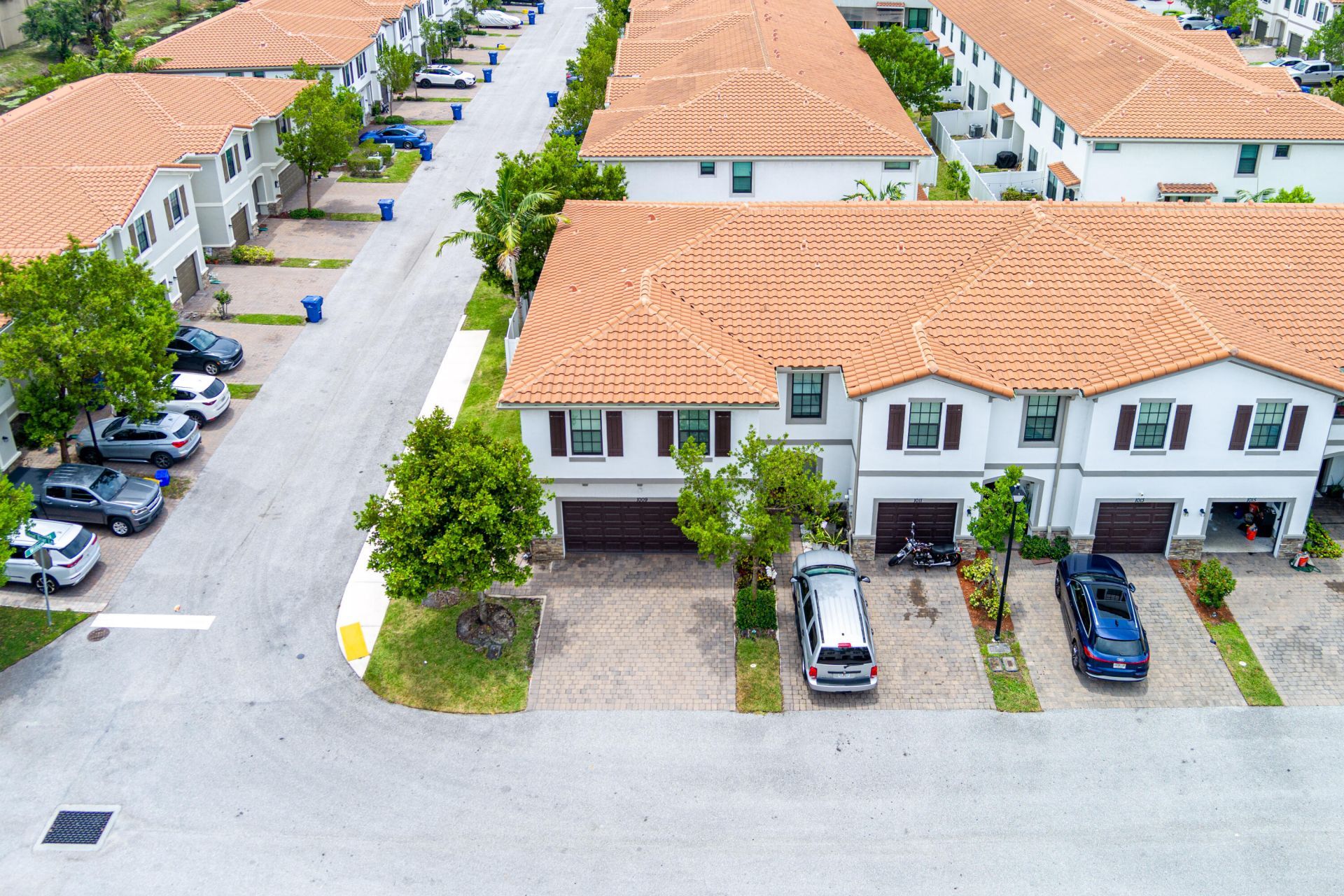 1009 Sweet Briar Lane, Riviera Beach, FL 33410 Photo