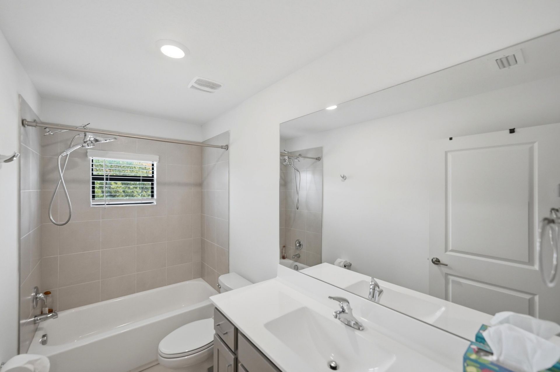 1009 Sweet Briar Lane, Riviera Beach, FL 33410 Photo