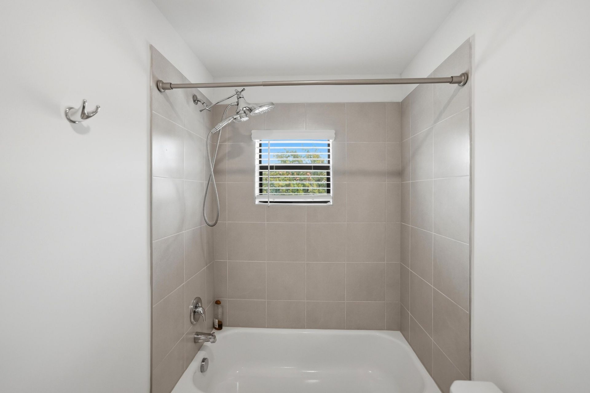 1009 Sweet Briar Lane, Riviera Beach, FL 33410 Photo