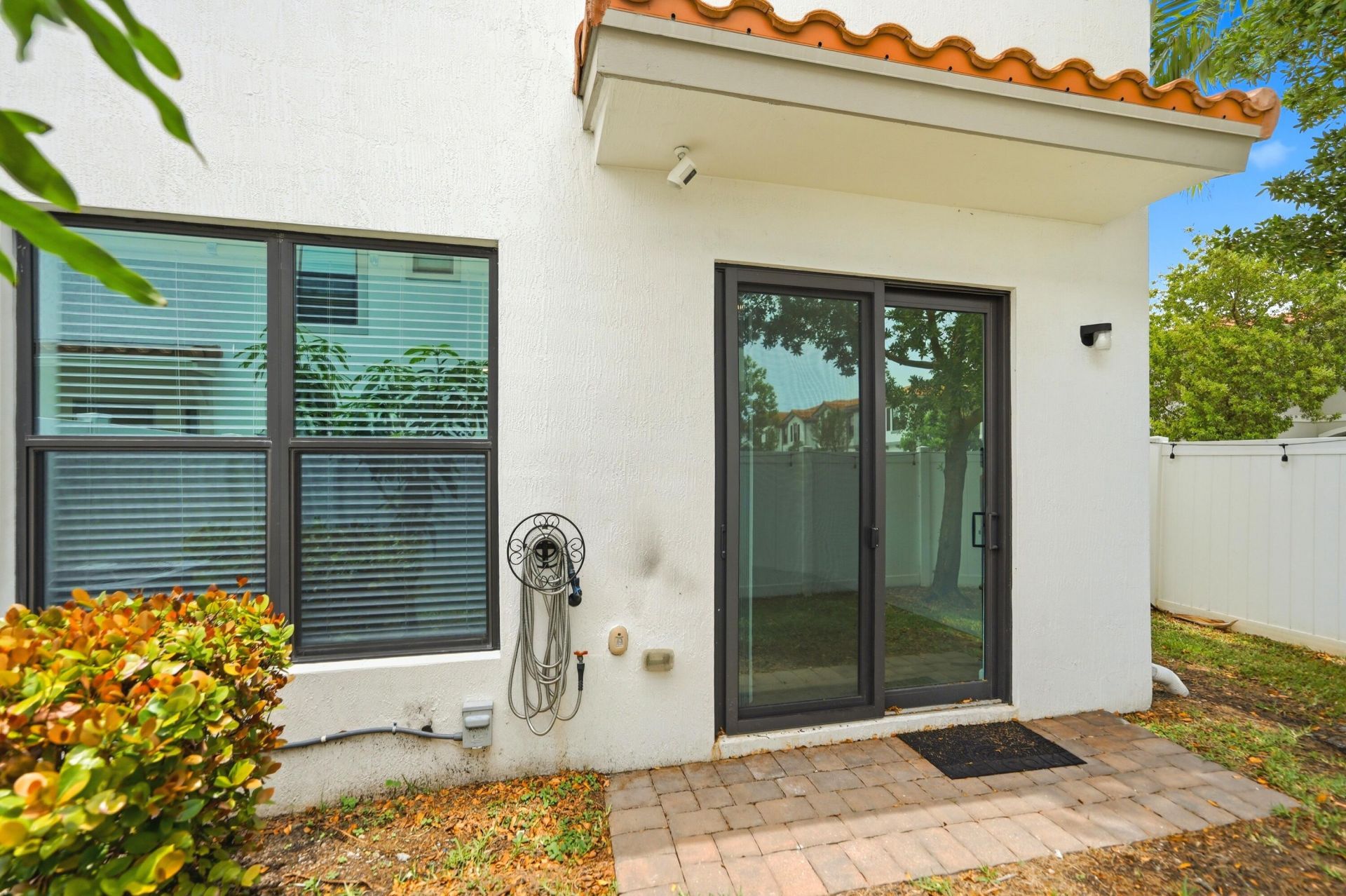 1009 Sweet Briar Lane, Riviera Beach, FL 33410 Photo