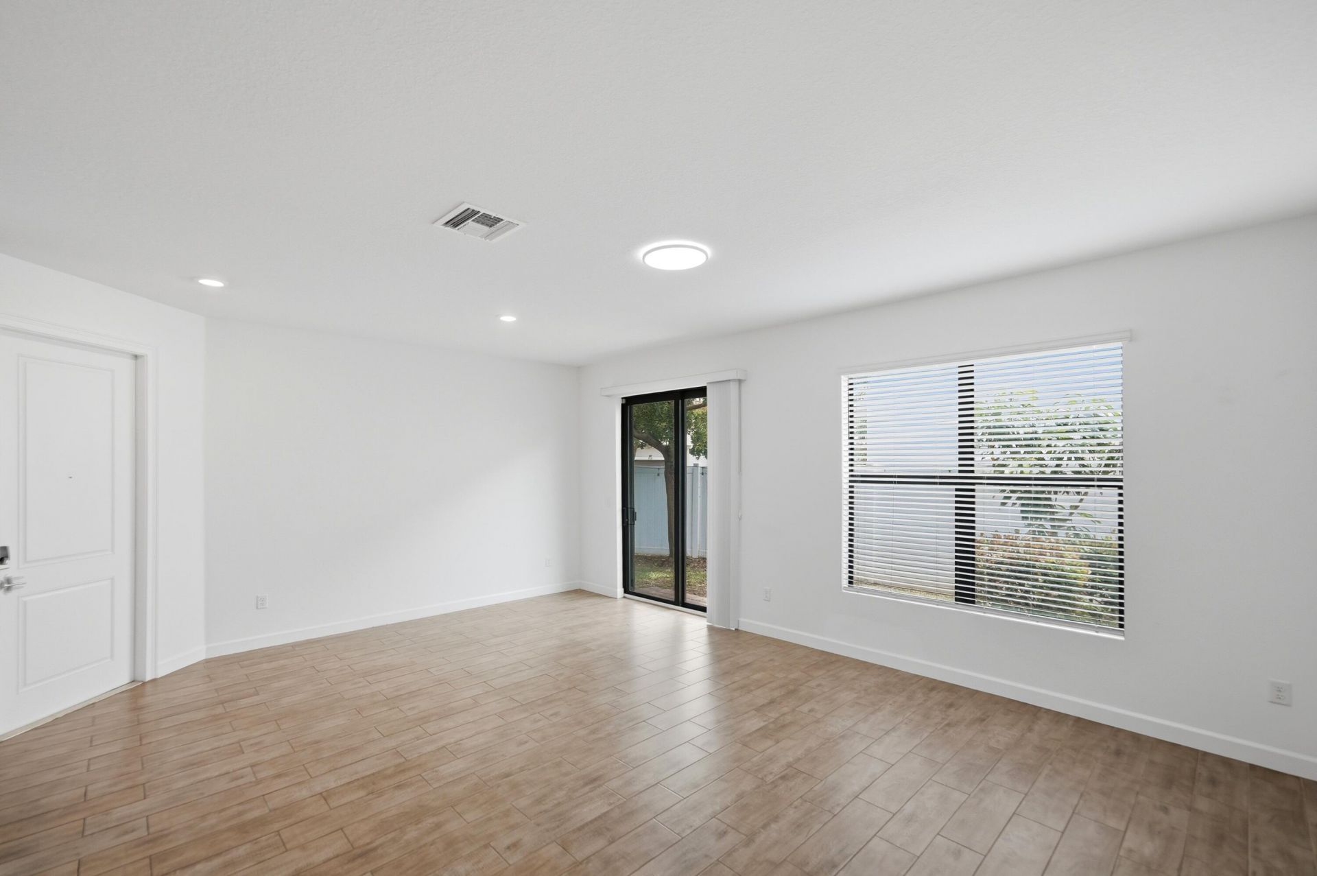 1009 Sweet Briar Lane, Riviera Beach, FL 33410 Photo