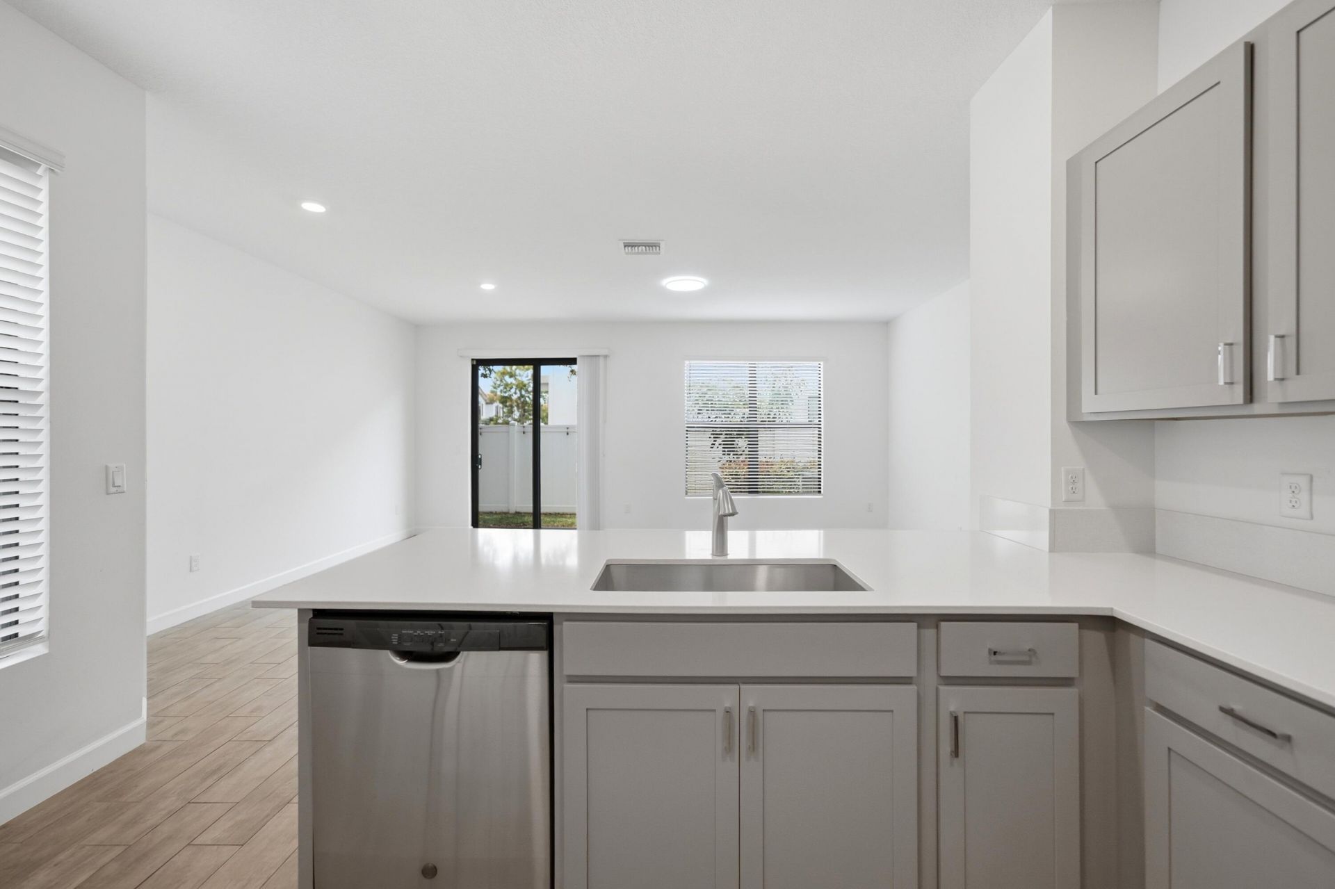 1009 Sweet Briar Lane, Riviera Beach, FL 33410 Photo