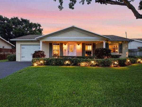 2760 NW 108th Ave , Sunrise, FL 33322