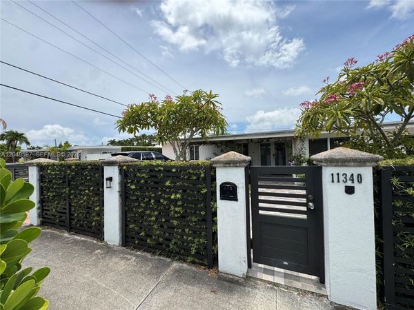 11340 SW 41st Ter , Miami, FL 33165