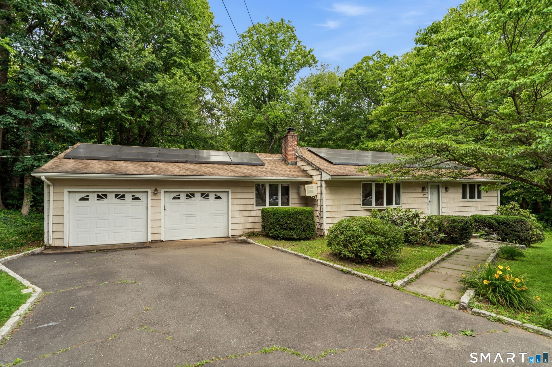 30 Creeping Hemlock, Norwalk, CT 06851 Main Photo