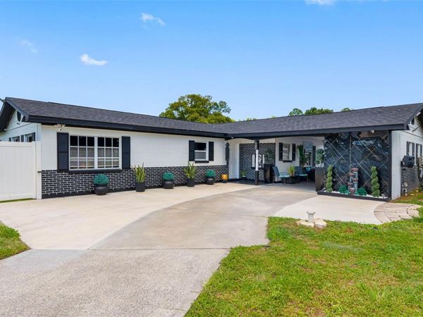 5515 LAKE LE CLARE ROAD, LUTZ, FL 33558
