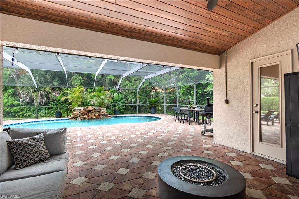 7653 Citrus Hill Ln, Naples, FL 34109 Photo