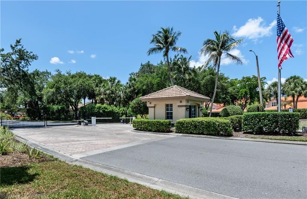 7653 Citrus Hill Ln, Naples, FL 34109 Photo