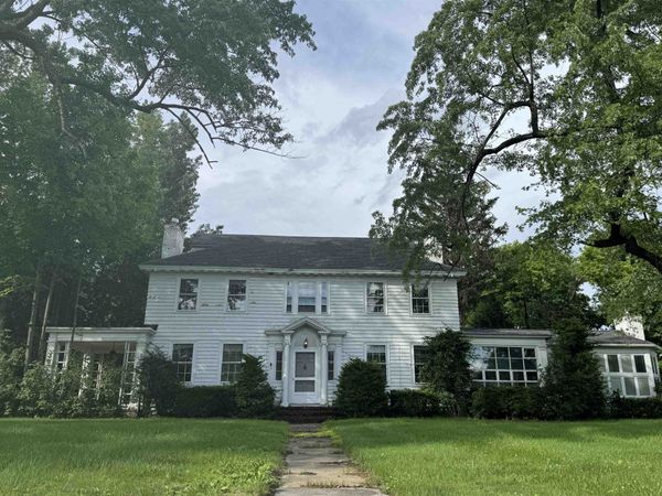 31 Pearl Street, Essex Junction, VT 05452