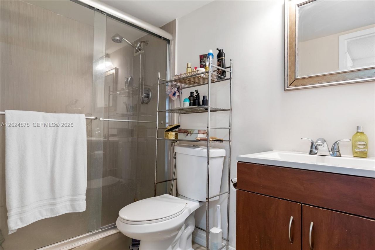 2030 S Ocean Dr, Unit 307, Hallandale Beach, FL 33009 Photo