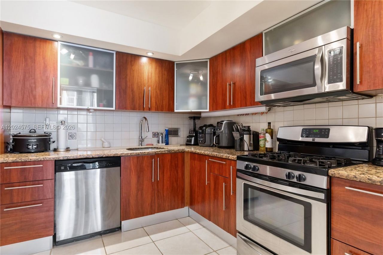 2030 S Ocean Dr, Unit 307, Hallandale Beach, FL 33009 Photo
