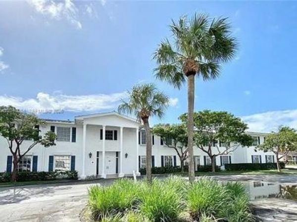 2200 NE 66th St , Unit 1401, Fort Lauderdale, FL 33308