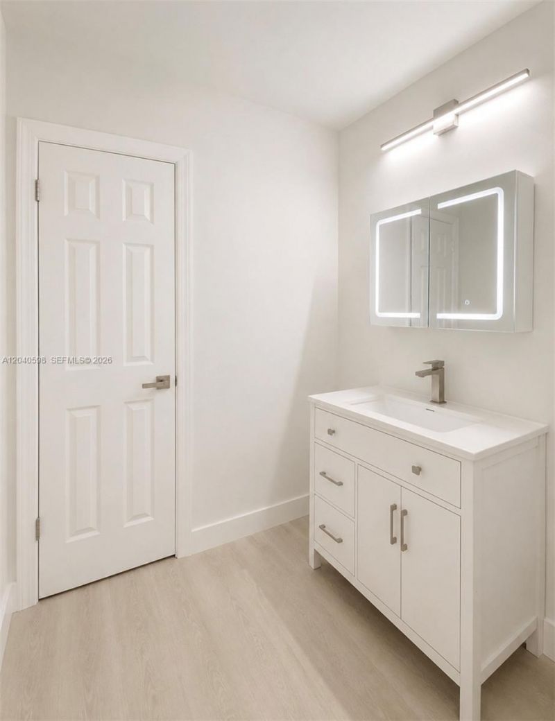 1893 S Ocean Dr, Unit 601, Hallandale Beach, FL 33009 Photo
