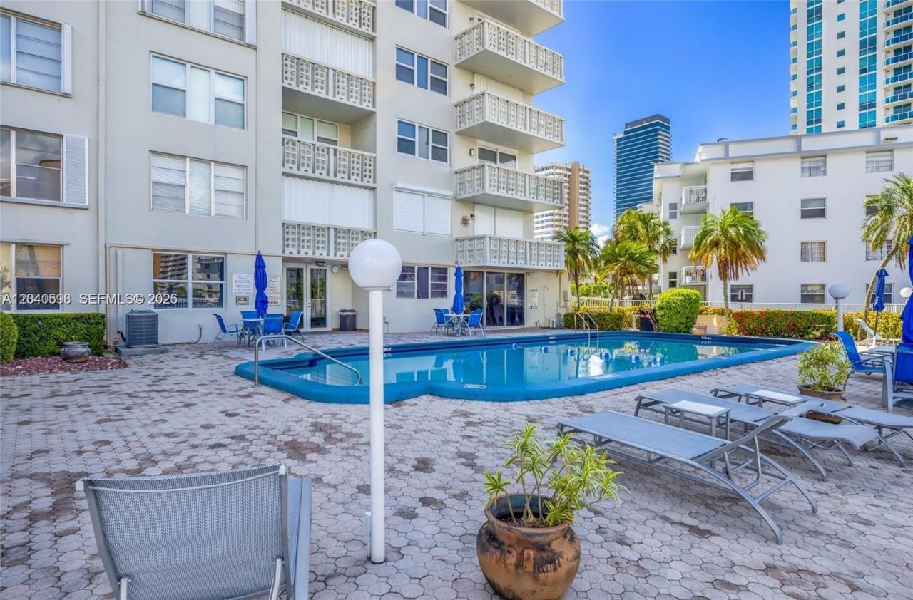 1893 S Ocean Dr, Unit 601, Hallandale Beach, FL 33009 Photo