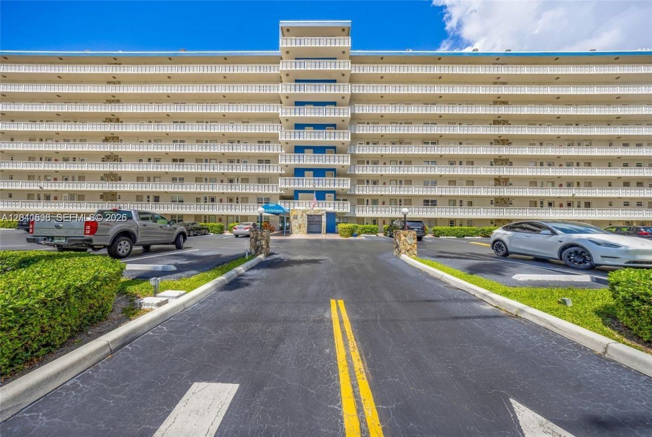 1893 S Ocean Dr, Unit 601, Hallandale Beach, FL 33009 Photo