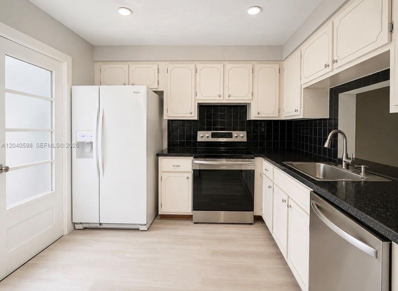 1893 S Ocean Dr, Unit 601, Hallandale Beach, FL 33009 Photo