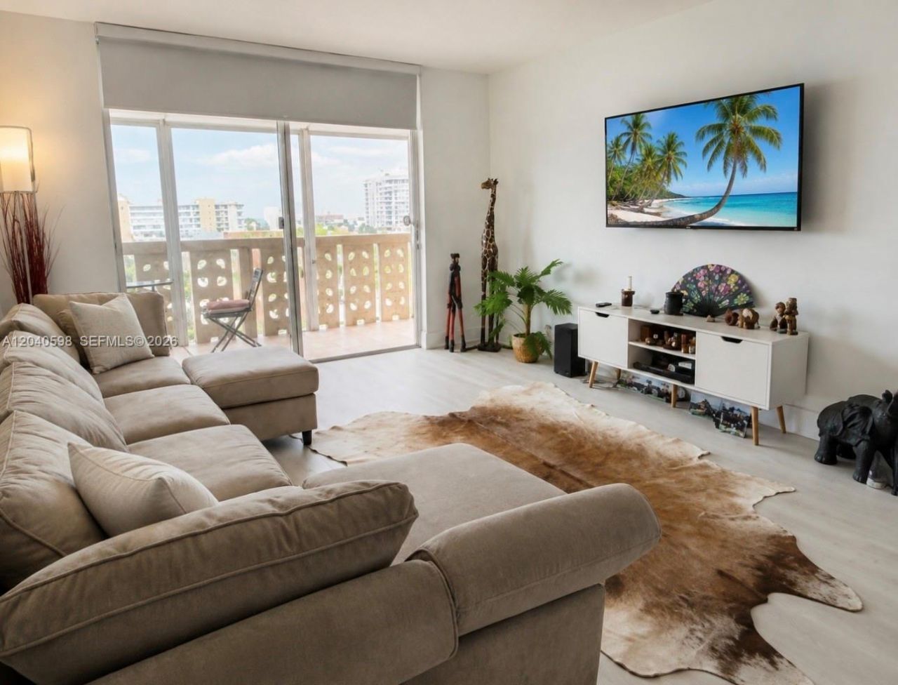 1893 S Ocean Dr, Unit 601, Hallandale Beach, FL 33009 Photo