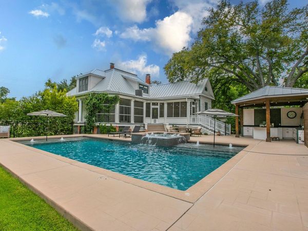1109 Pecan ST, Bastrop, TX 78602