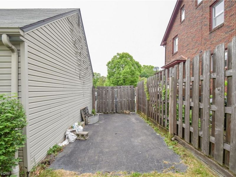 755 Lake Drive, Youngstown, OH 44511 Photo 48