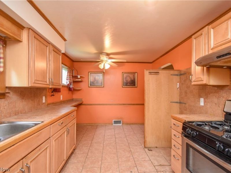 755 Lake Drive, Youngstown, OH 44511 Photo 5