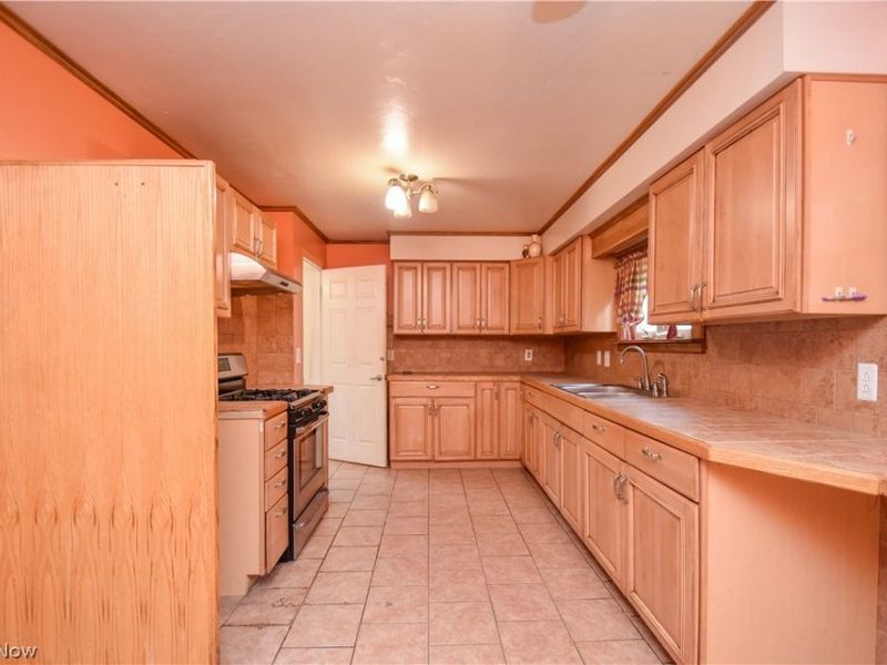 755 Lake Drive, Youngstown, OH 44511 Photo 6