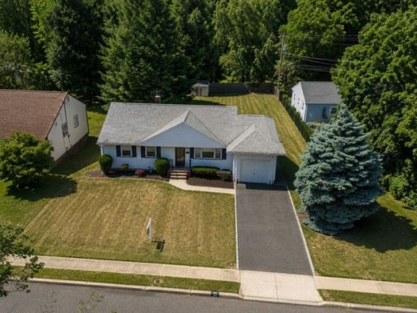 24 Valley View Rd, Hillside, NJ 07205
