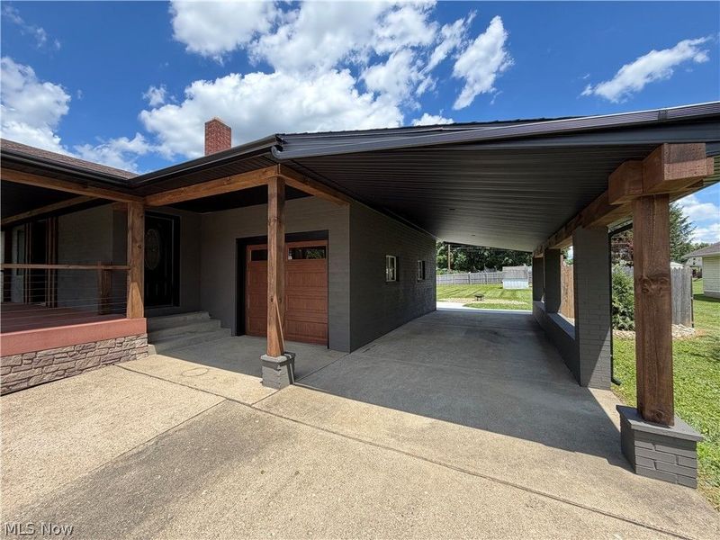 22420 Jo Ann Drive, West Lafayette, OH 43845 Photo 2