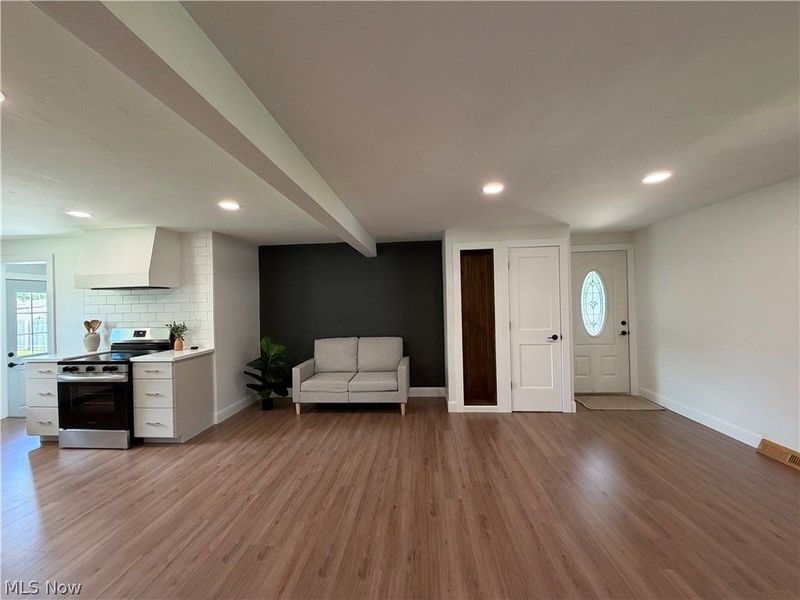 22420 Jo Ann Drive, West Lafayette, OH 43845 Photo 6
