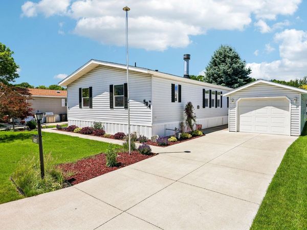 504 Harbor Heights Drive, Waterford, WI 53185