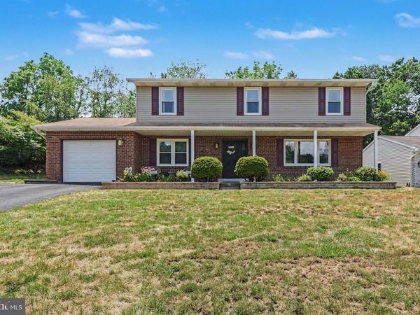 7949 BAYARD DRIVE, HUMMELSTOWN, PA 17036