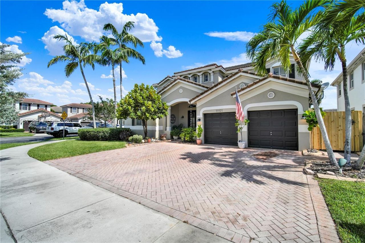 11921 SW 126th Ter, Miami, FL 33186 Photo
