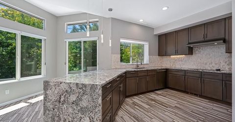 1050 Fox Run Ct, Auburn, CA 95603 Photo