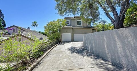 1050 Fox Run Ct, Auburn, CA 95603 Photo