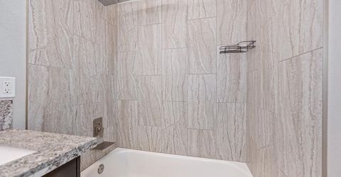 1050 Fox Run Ct, Auburn, CA 95603 Photo
