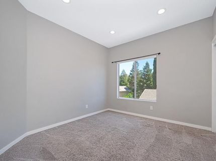 1050 Fox Run Ct, Auburn, CA 95603 Photo